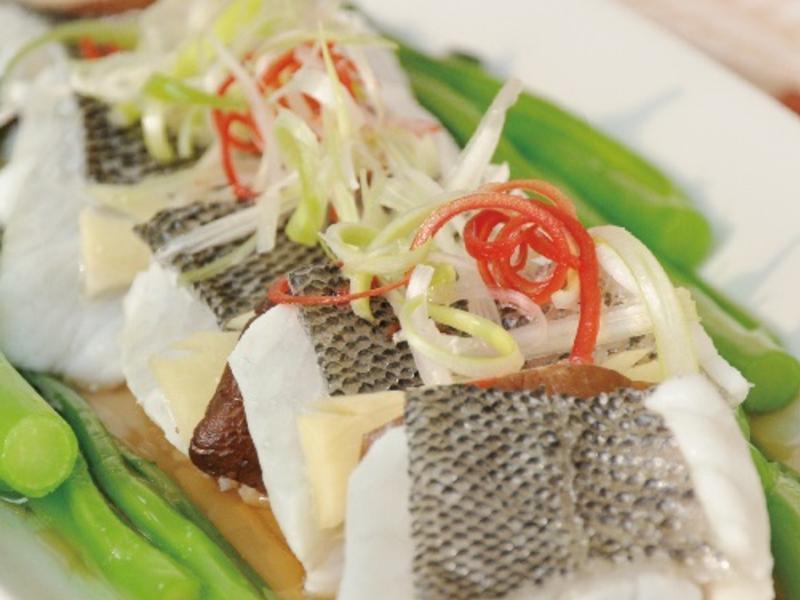 清蒸鲈鱼腹排的做法