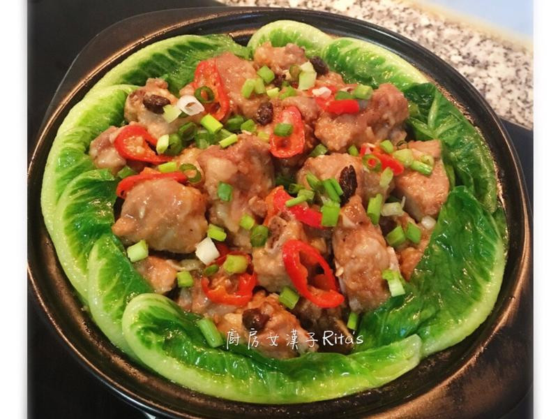 豆鼓排骨煲仔饭的做法