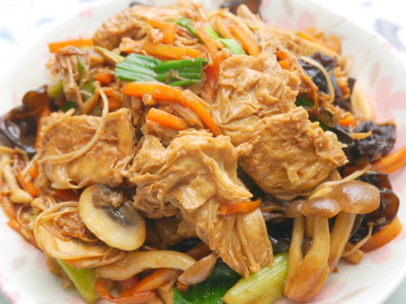 豆包炒川耳菇菇的做法