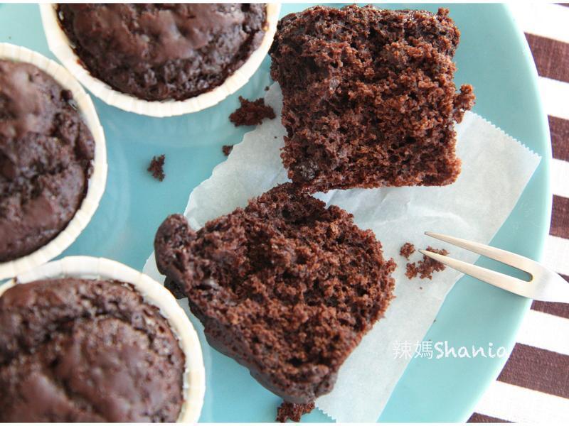 「无蛋无奶油」 巧克力味噌玛芬的做法