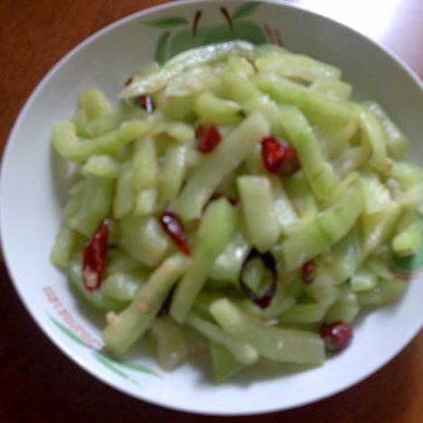 酸辣西瓜皮的做法