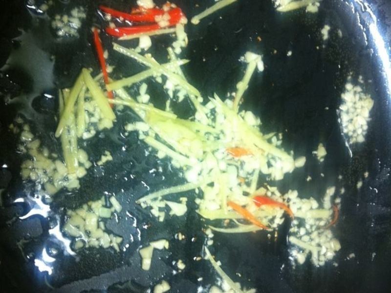 �㳴���׵�����