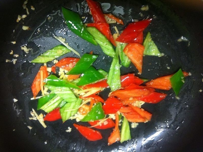 �㳴���׵�����