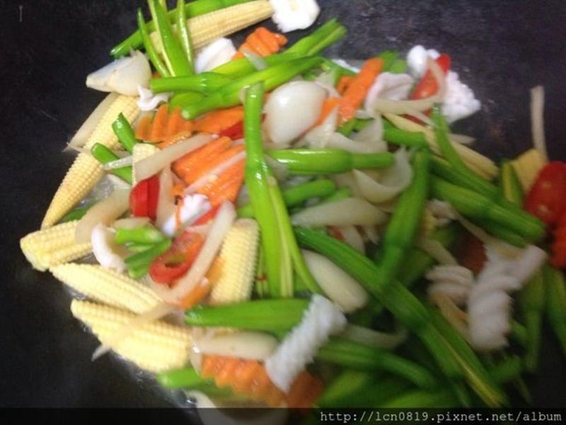 ��˿�����ٺϳ�͸�������