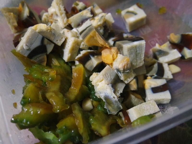 ��ɫ���������ɽ��ϵ�����