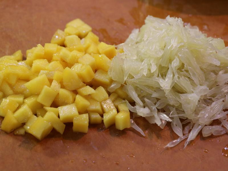 «����֦��¶���������