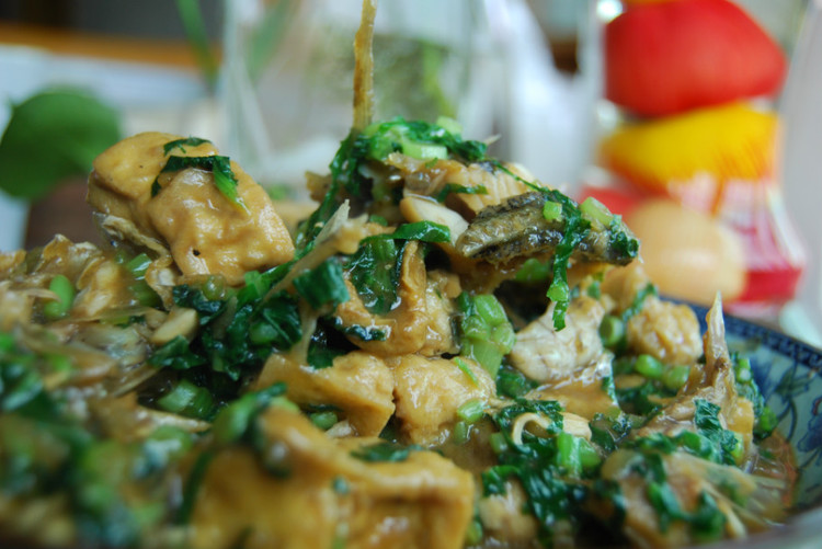 雪里蕻烧鱼的做法