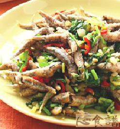 香菜炒丁香的做法