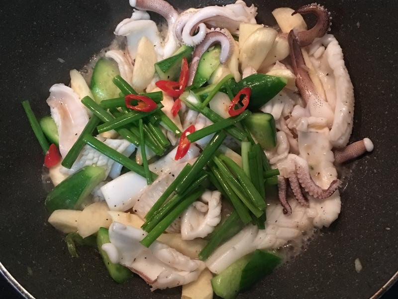 �׻ƹϳ���֦������