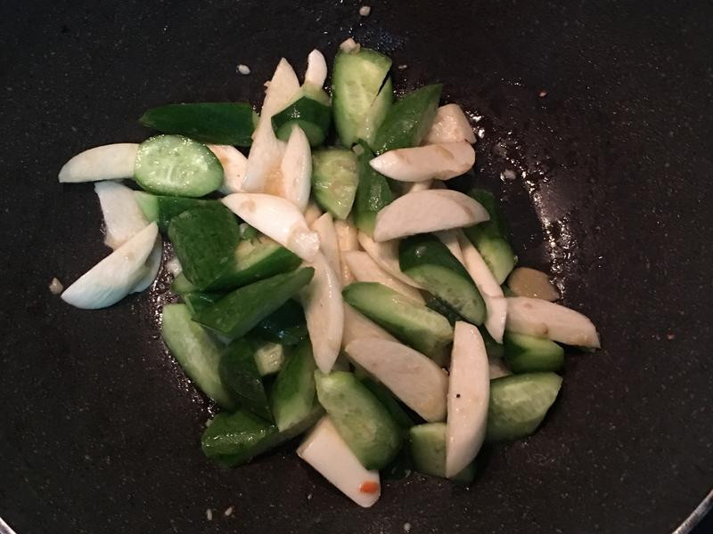 �׻ƹϳ���֦������