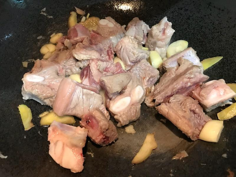 �����ŹǶ��ϵ�����