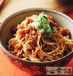 香辣鸡酱拌面的做法