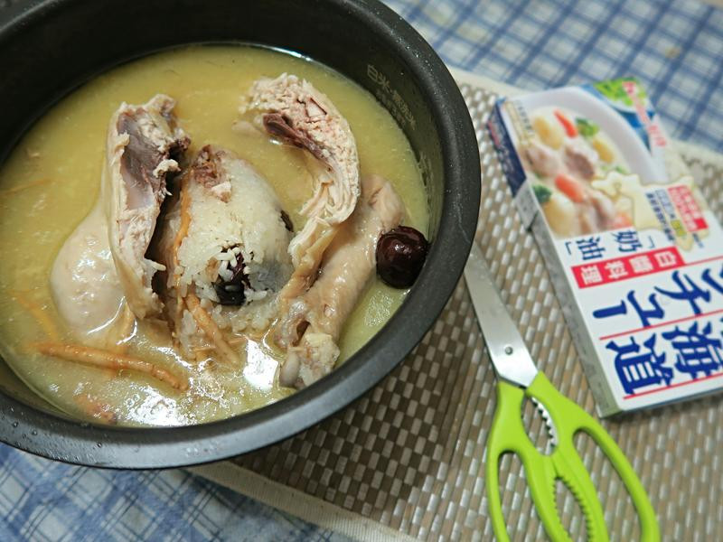 浓郁韩国参鸡汤的做法