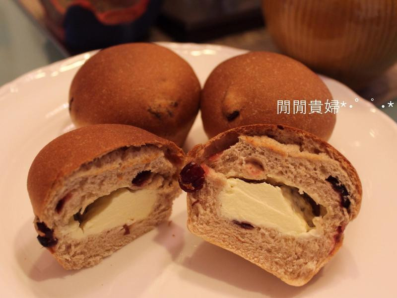 蔓越莓蜂蜜优格全麦小面包【奶油乳酪饀】的做法