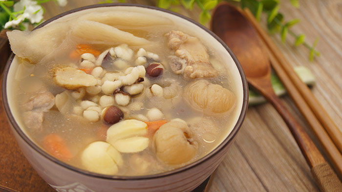 清补凉排骨汤的做法