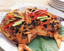 豆鼓蒸鲳鱼的做法