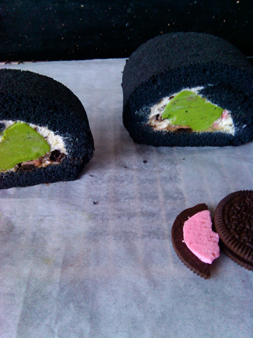 竹炭抹茶奶冻卷的做法