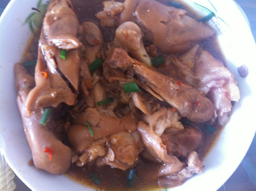 脱骨猪脚的做法