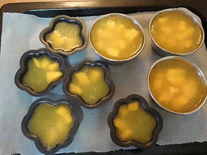 â������������