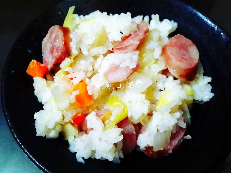 奶油香肠炖饭的做法