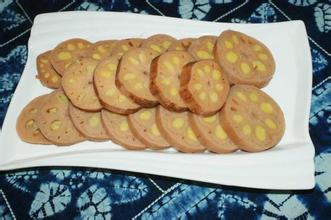 年夜饭绿豆酿莲藕的做法