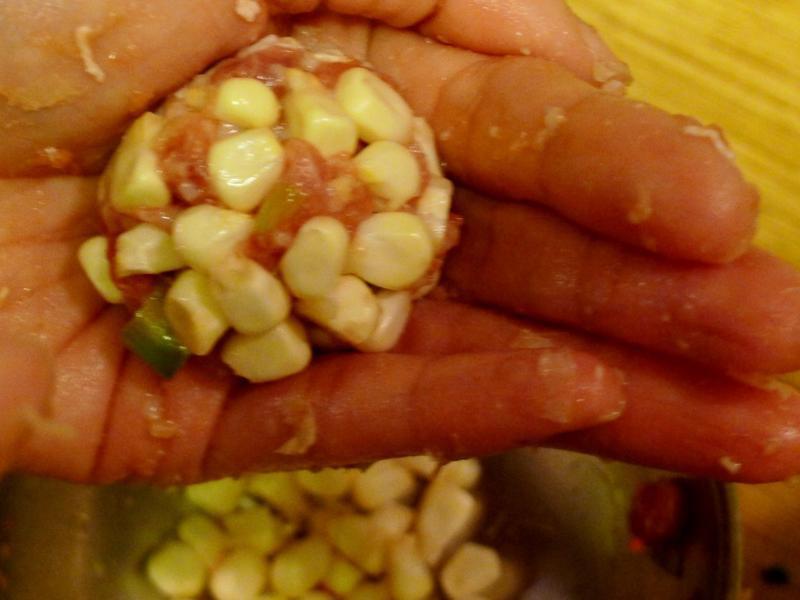 玉米鲜肉丸子的做法