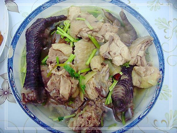 清炖鸡 。的做法