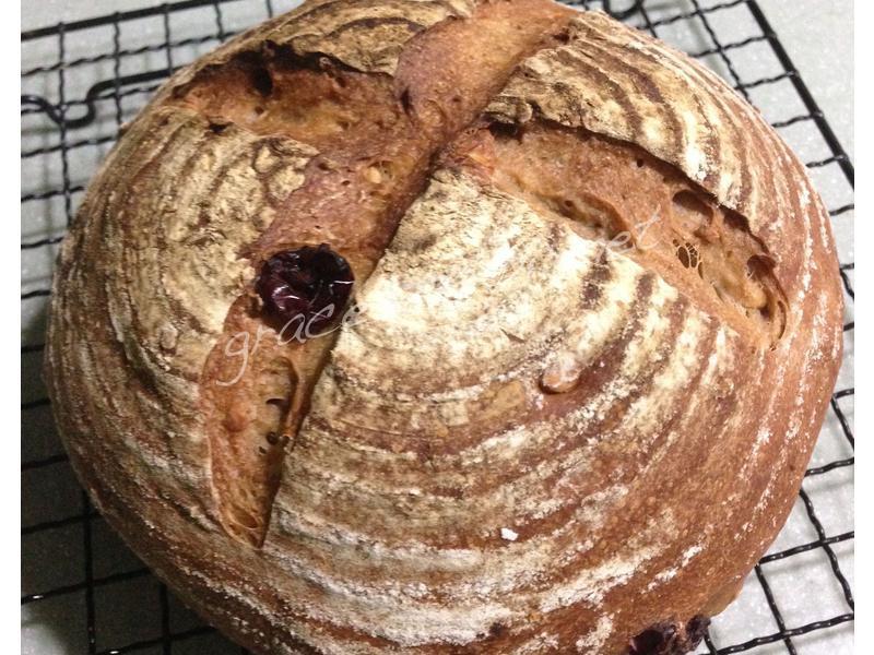 蔓越莓核桃欧式面包的做法