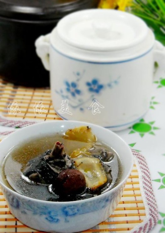 花旗参炖乌鸡汤的做法