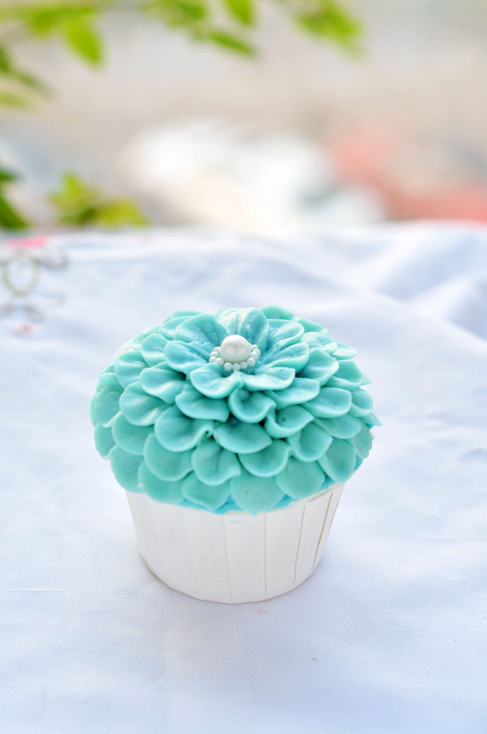 花朵纸杯蛋糕的做法