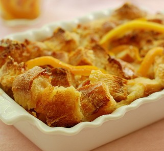 朗姆酒橙皮面包布丁的做法