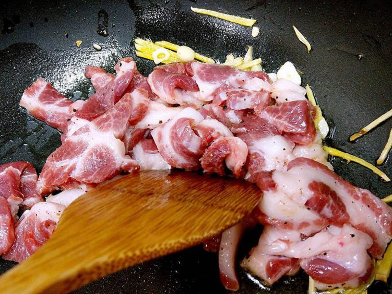 �б����������