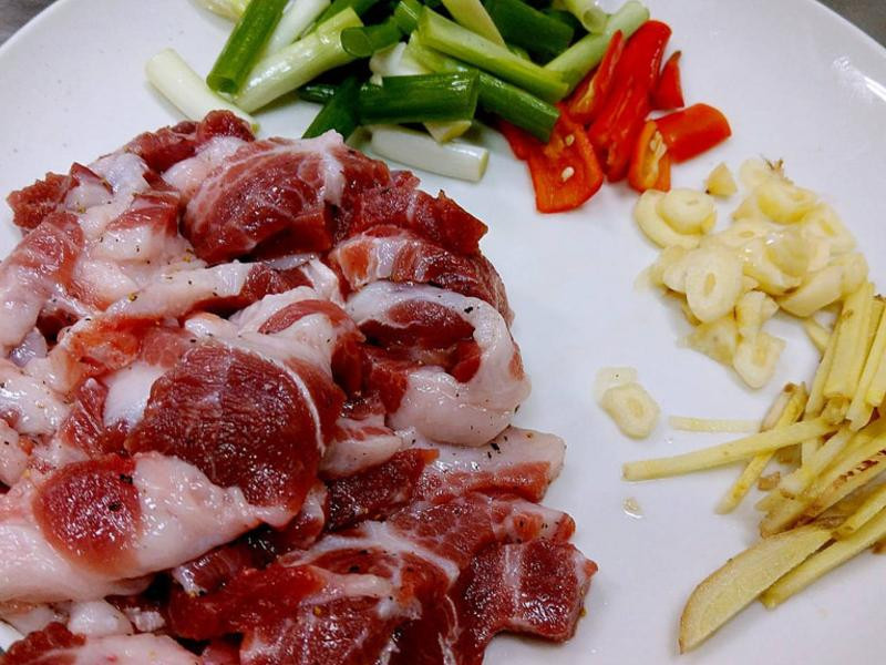 �б����������