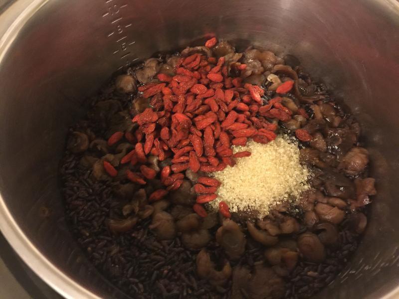 �õ��������ζ�Ĺ�Բ���׸������