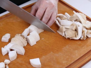 ��Ѭ�����㻨����¶�������������