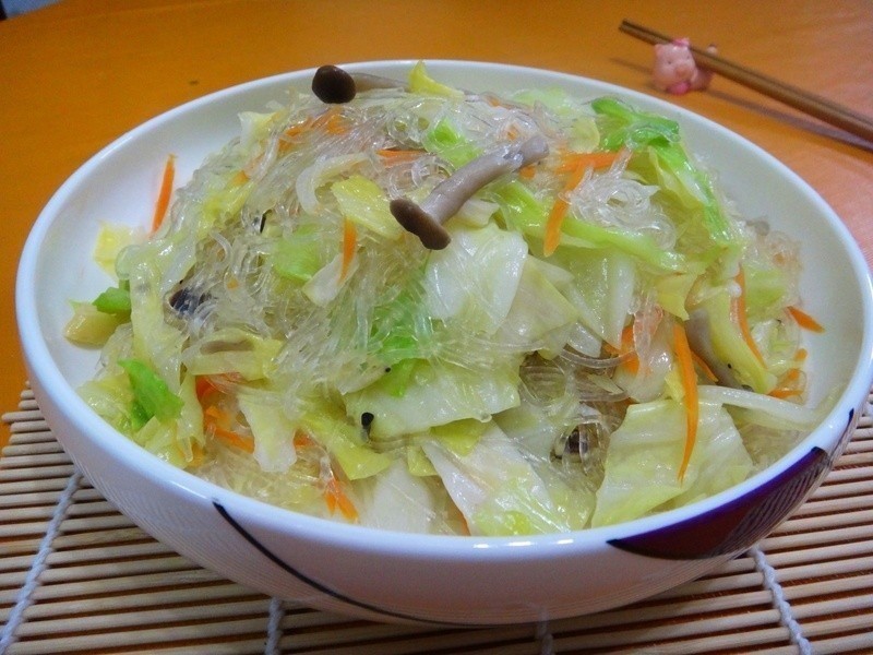 冬粉炒高丽菜的做法