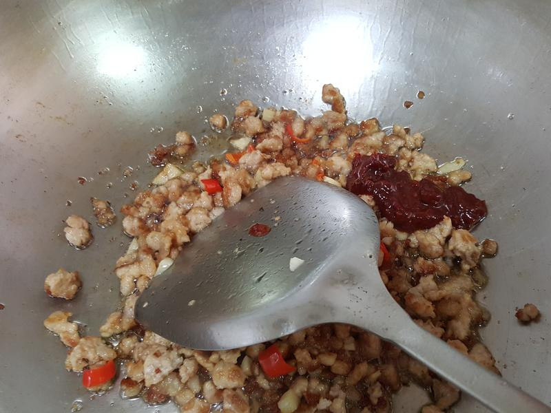 ��θ��Ӭͷ������