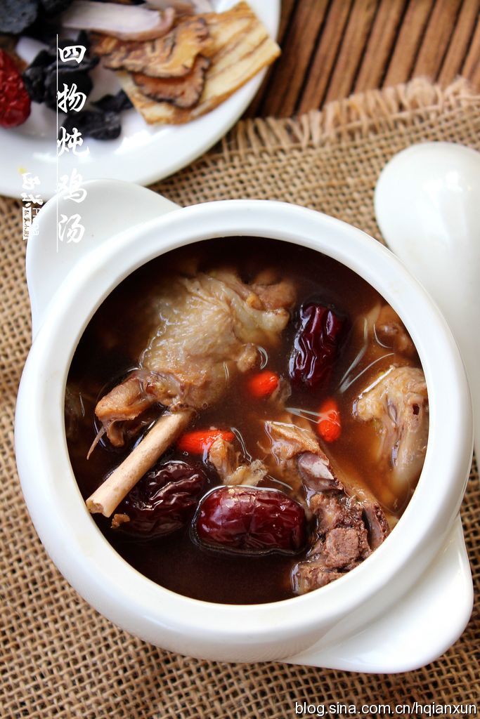 最好的女人汤补血益血四物炖鸡汤的做法