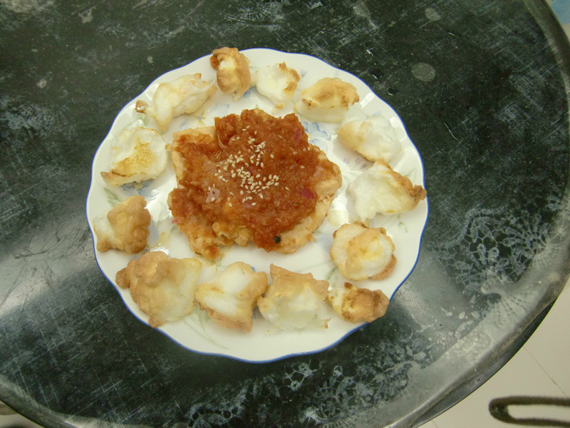 鸡排配莎莎酱 烤蛋白的做法