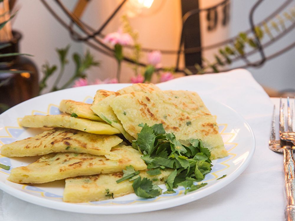 葱香土豆丝蛋饼的做法