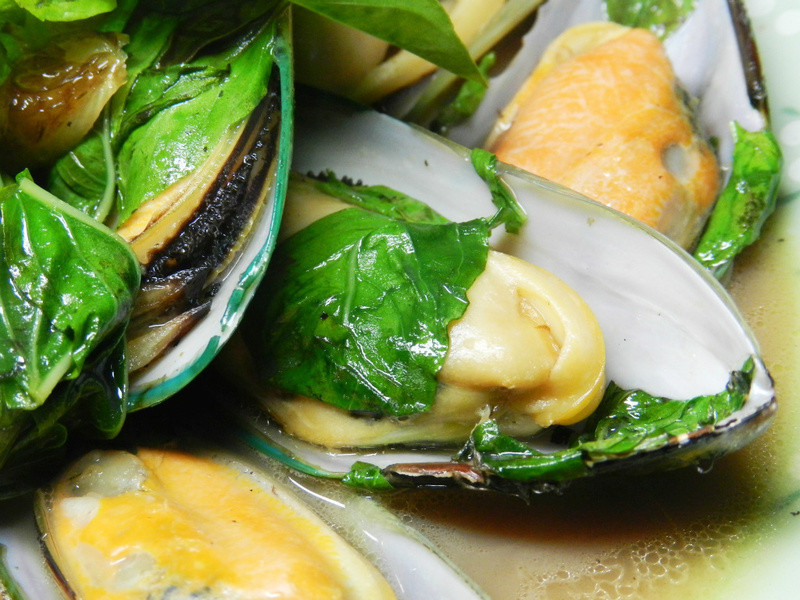 �������~������������