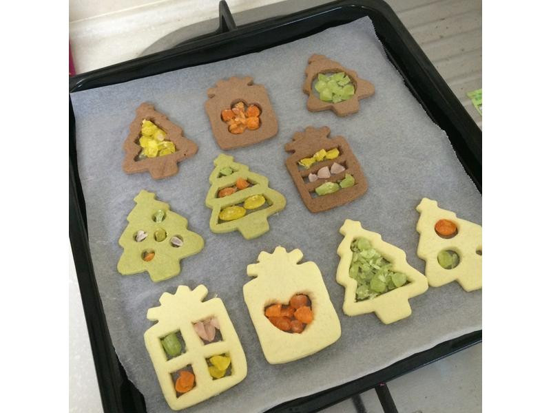 ʥ���ڲ�ɫ�������ɵ�����