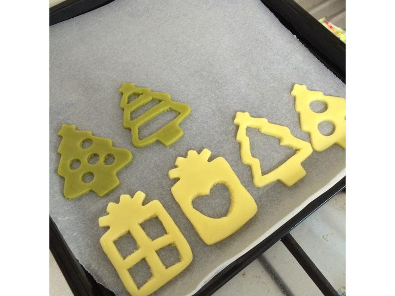 ʥ���ڲ�ɫ�������ɵ�����