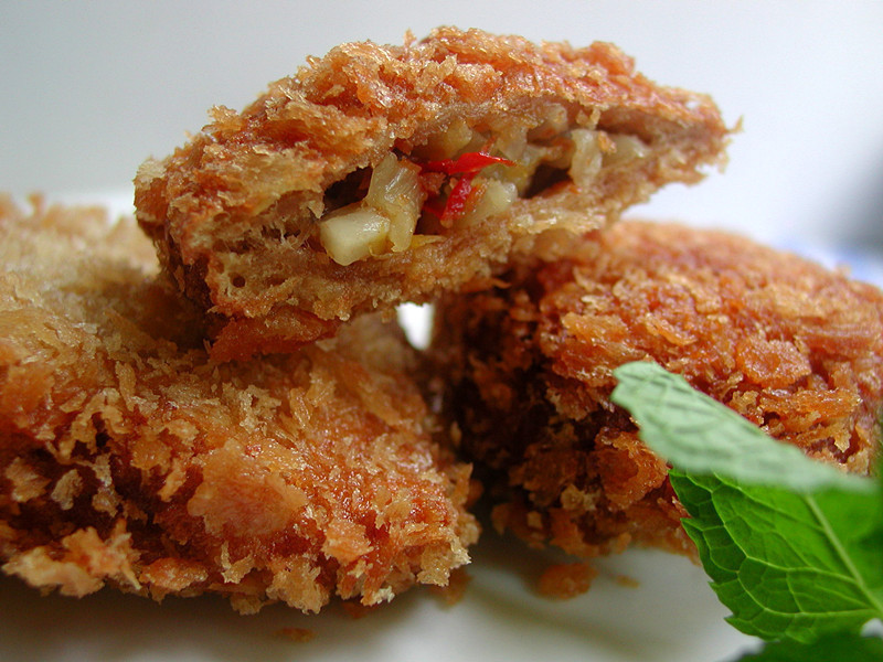 免揉面团~酸菜面包的做法