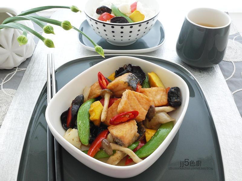 ���ٳ���ɫʱ�ߡ�HOLA�Ҹ�ʳ�á�������