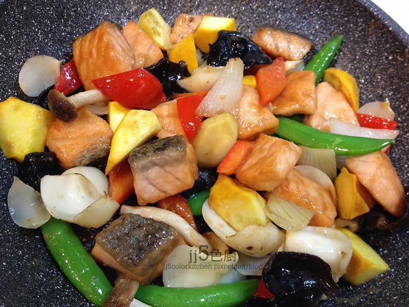 ���ٳ���ɫʱ�ߡ�HOLA�Ҹ�ʳ�á�������