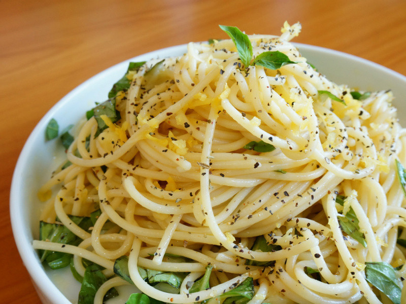 ���ף������������������������