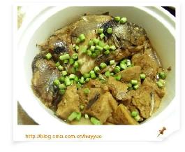 鲫鱼炖冻豆腐的做法