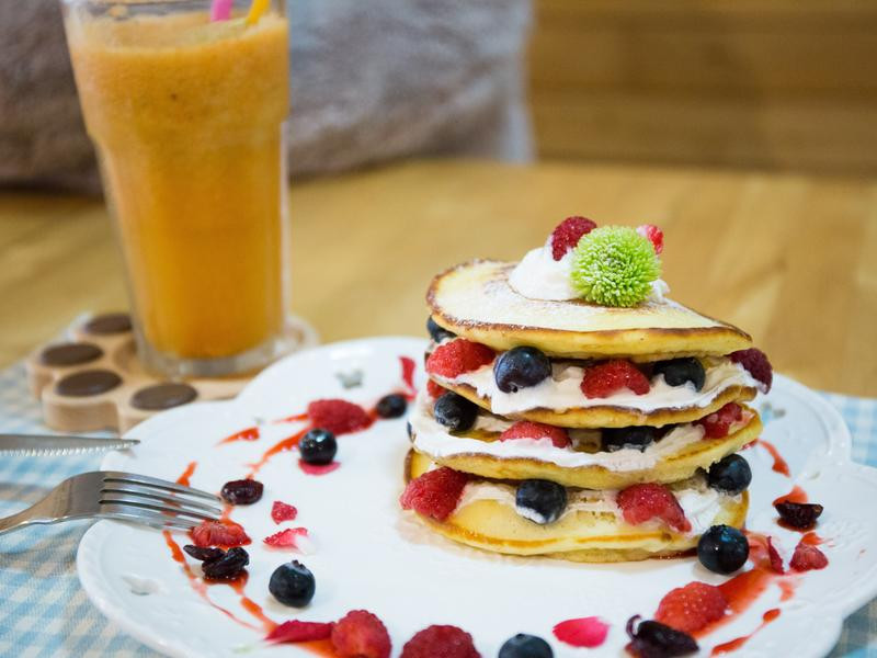 莓果松饼 七彩蔬果汁的做法