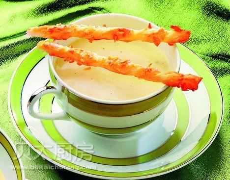 酒香杏仁汤的做法